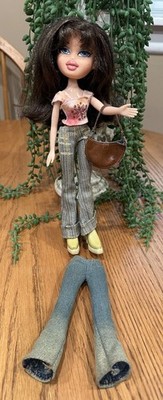 Vintage First Edition 2001  Bratz Style It Dana Doll With Accessories