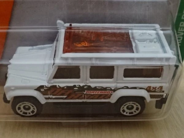 MATCHBOX LAND ROVER DEFENDER 110 matchbox Land Rover Defender miniature car - Image 4 of 4