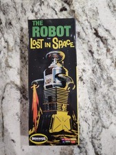 Moebius 418 Lost in Space Robot B-9 1/24 Scal...