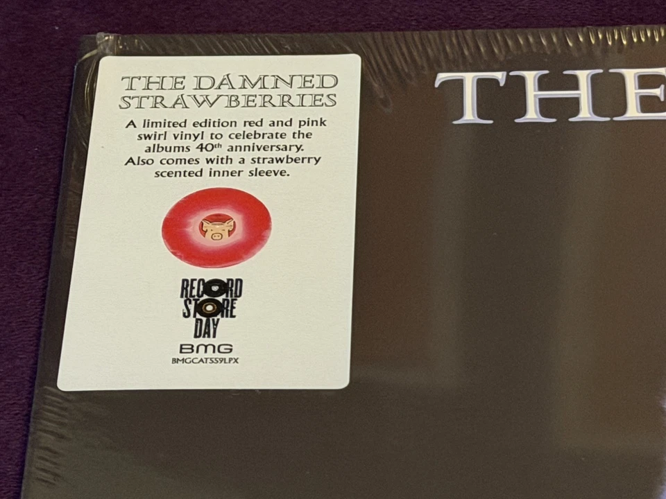 PUNK / NEW WAVE / THE DAMNED: 'STRAWBERRIES' RSD 2022 RED & PINK SWIRL 12" VINYL - Image 4 of 4