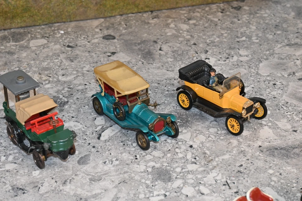 Corgi Lesney JMK alte Matchbox Autos 15-tlg. (H606) - Bild 3 von 4