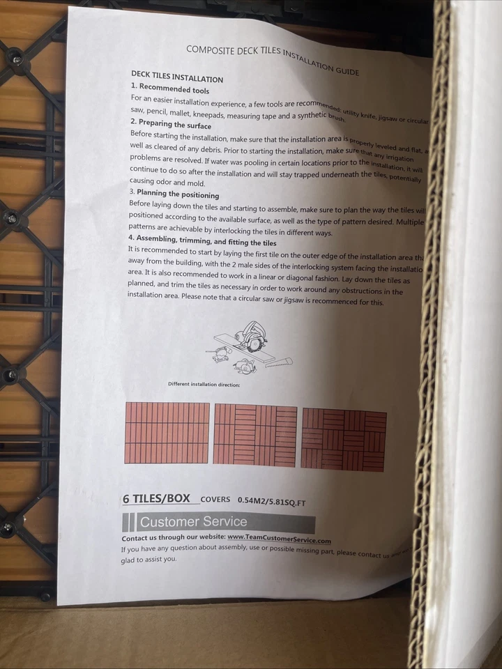 Azulejos de cubierta entrelazados - Paquete de 6 compuestos de madera y plástico para todo tipo de clima Foto 3 de 4