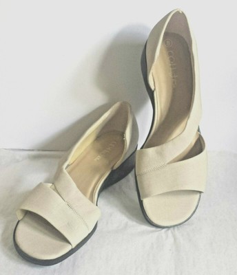 Women's Slip On Sandals Open Toe Shoes Size 8 ~ Beige Tan Canvas ~ CC Hughes | eBay