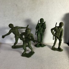 Vintage 1960 s USMC 5 Plastic Military Toy Soldiers Lot Of 4