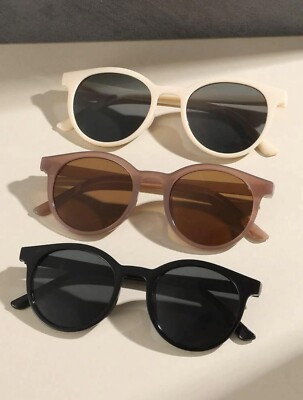 Women\'s Sunglasses Collection in Brown, Black, Cream Bella II Square Sunglasses | Cream Tortoise & Grey Gradient  main image 3