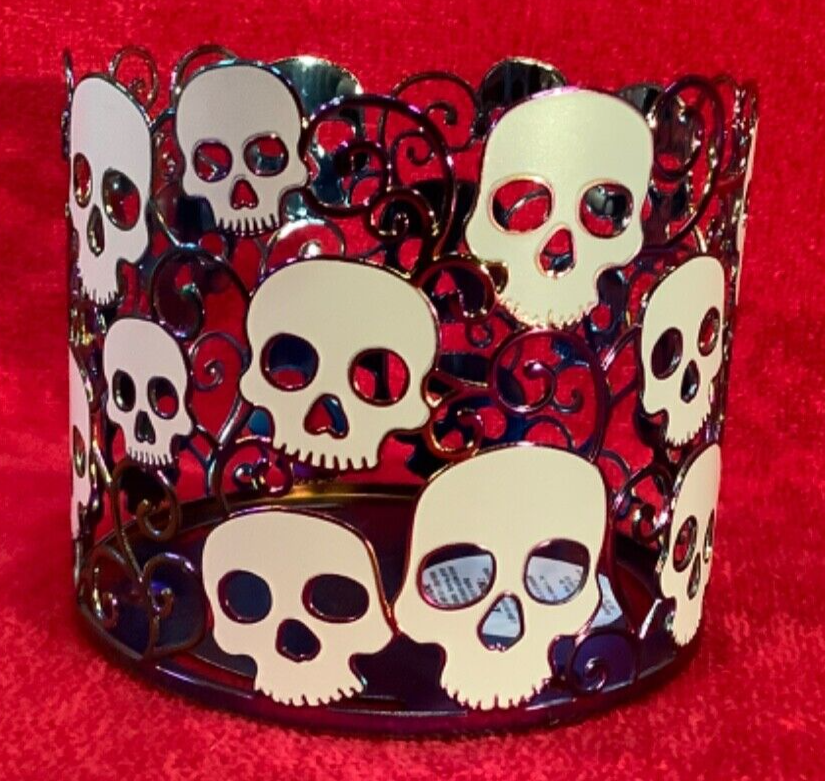 Bath & Body Works Halloween Iridescent Skull 3wick Candle Holder Glow