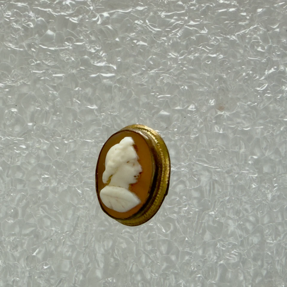 Antique Hand Carved Shell Cameo Italy Button, 10K Gold Filled, 1/2 x 5/8 Inch - Image 2 of 4