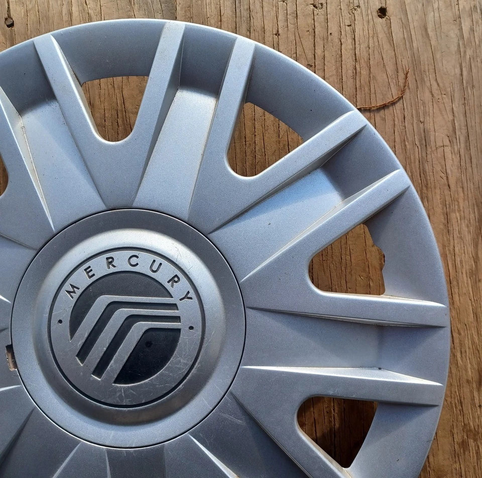 Mercury Grand Marquis hubcap 2004-2008 fits 16" wheels 5W33-1130-AB, 7042 B 03 - Image 3 of 4