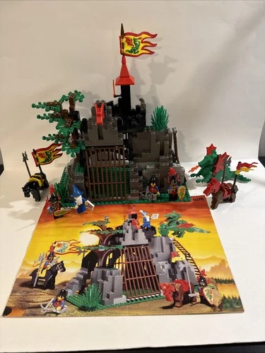 LEGO Castle: Dark Dragon's Den (6076) 100% Complete with Instructions Vintage