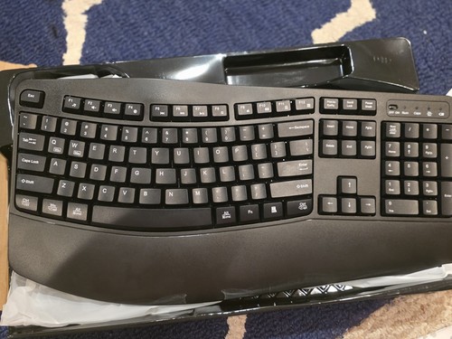 MK399 wireless keyboard and mouse combo Ergonomic Design New Open Box - Picture 3 of 6