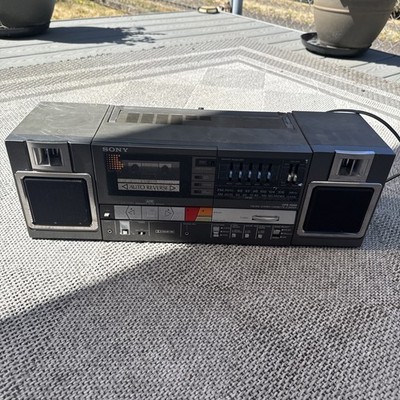 Sony CFS-7000 AM/FM Portable Cassette Tape Stereo Boombox Sold As-Is FOR PARTS