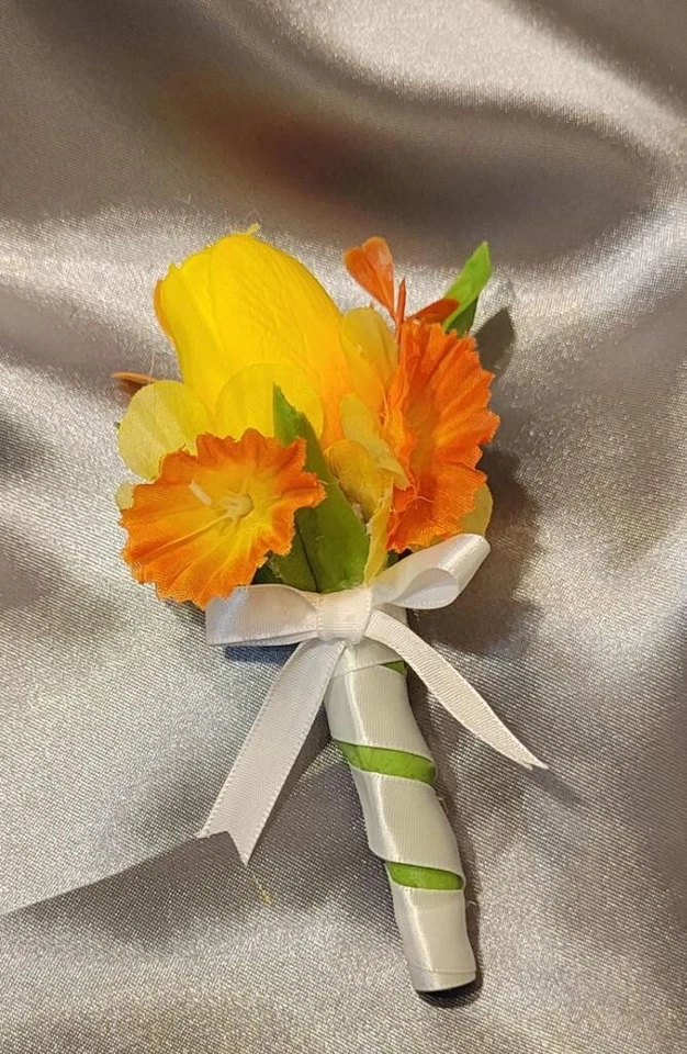 JUEGO DE RAMO DE BODA Y BOUTONNIERE DE NOVIO Foto 3 de 3