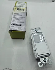 NTL873WCC6 Legrand Radiant 15 Amp Combination Adjustable LED Night Light