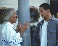 DIRECTOR JAN DE BONT SIGNED AUTHENTIC 'SPEED' 8x10 MOVIE PHOTO w/COA ON SET DIRECTOR JAN DE BONT SIGNED AUTHENTIC 'SPEED' 8x10 MOVIE PHOTO w/COA ON SET