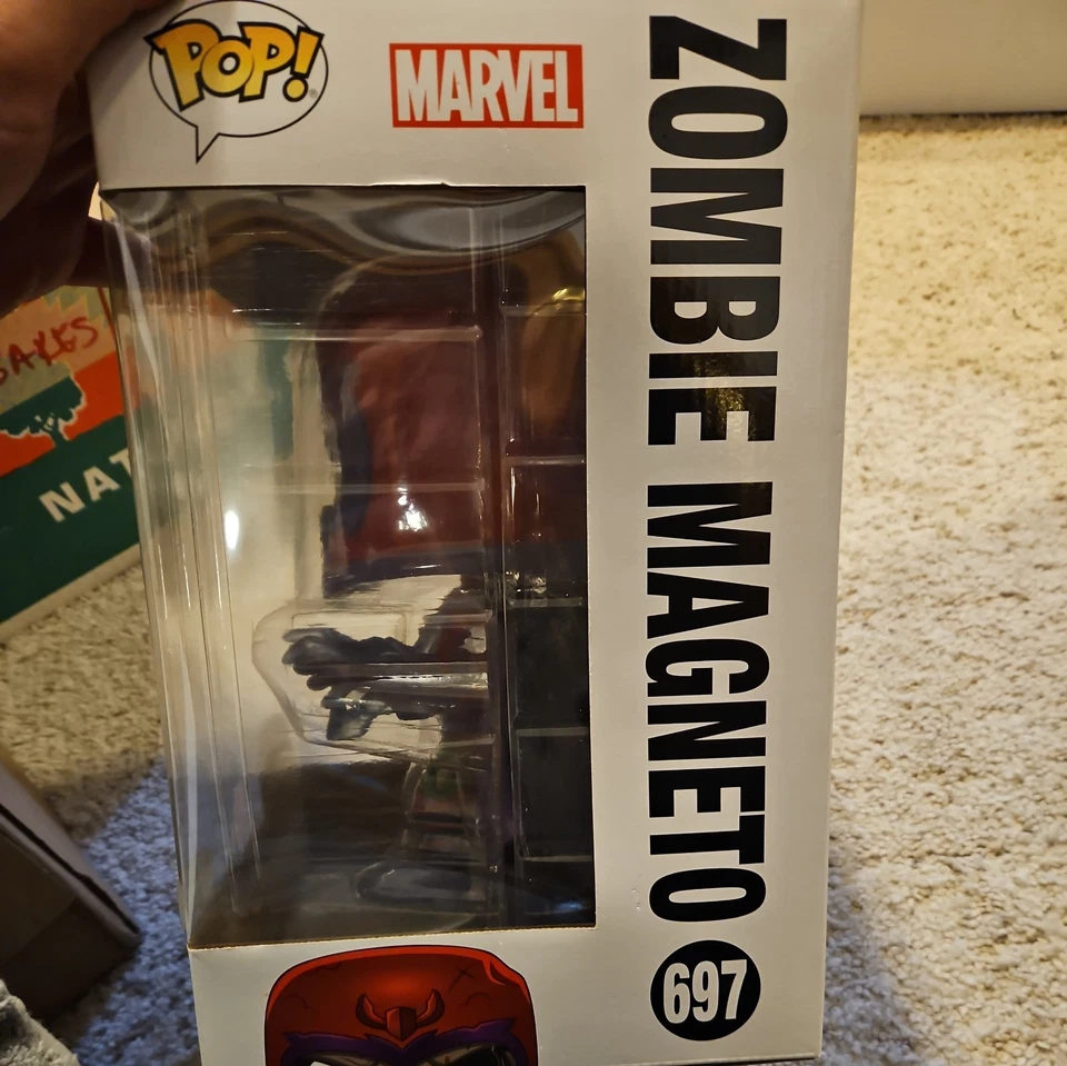 Funko Pop! Figura de acción Marvel Zombies Zombie Magneto #697 Foto 2 de 4