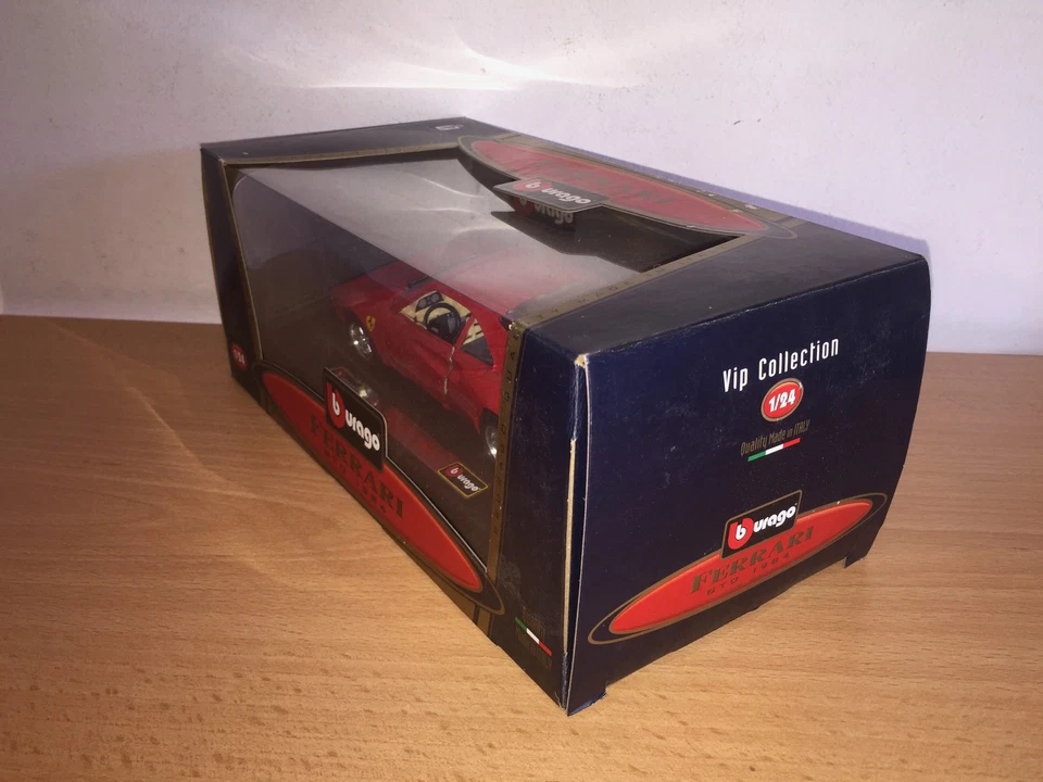Bburago Burago 1:24 FERRARI GTO 1984 in Metallo Cod. 0572 MIB - Immagine 3 di 4