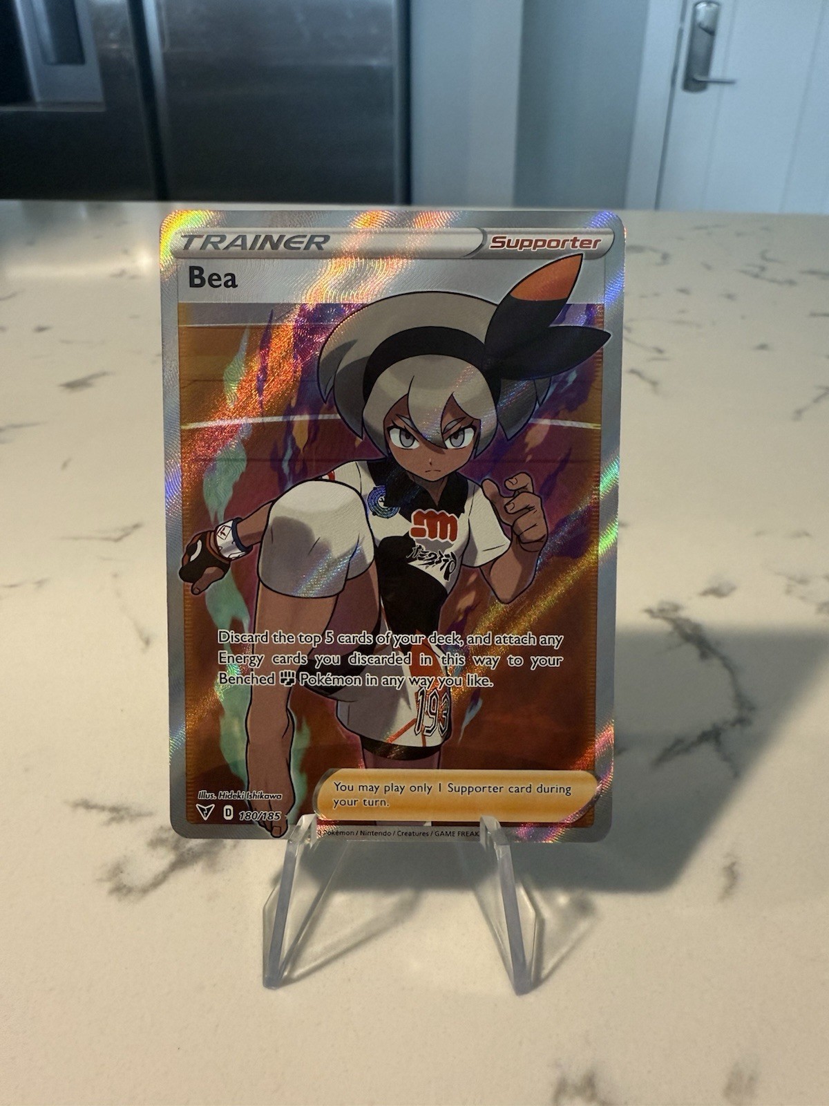 Pokemon Bea (Full Art) Ultra Rare SWSH04: Vivid Voltage 180/185 NM