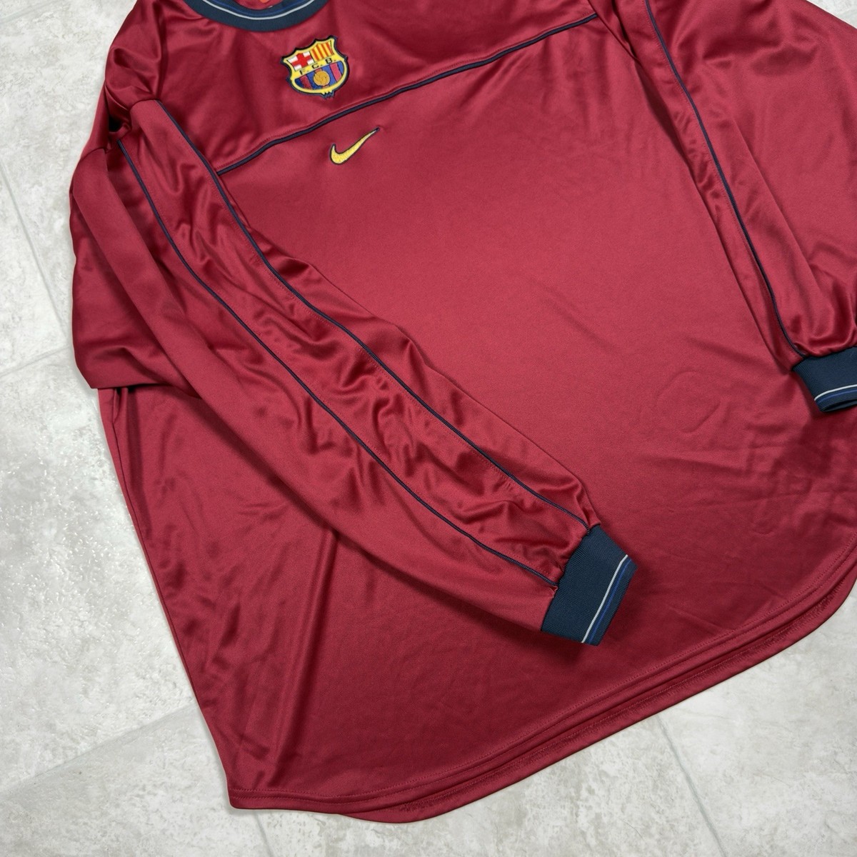 入手困難　00s FC Barcelona ナイキ　トレーニングシャツ FC Barcelona 99/00 Nike Rare Longsleeve Training Top Jersey Size