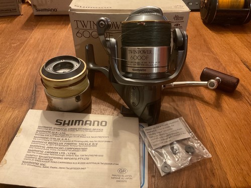Shimano TWIN POWER 6000 F 2-Spulen, Box