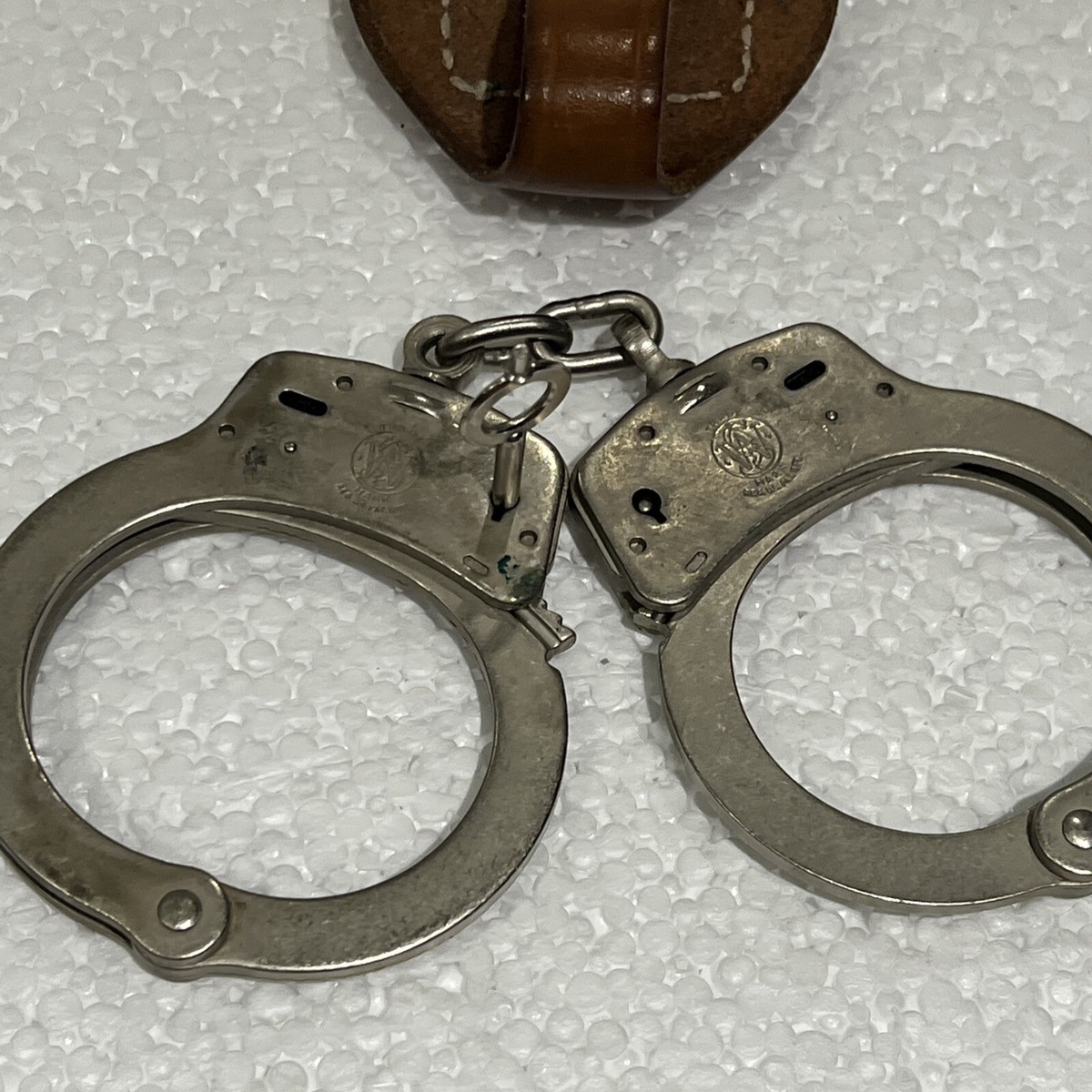 Smith & Wesson S&W 104 Maximum Security Handcuff for sale