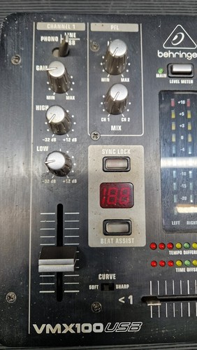 Behringer VMX1000USB DJ Mixer - gebraucht, funktionsfähig, zerkratzt - Bild 3 von 9