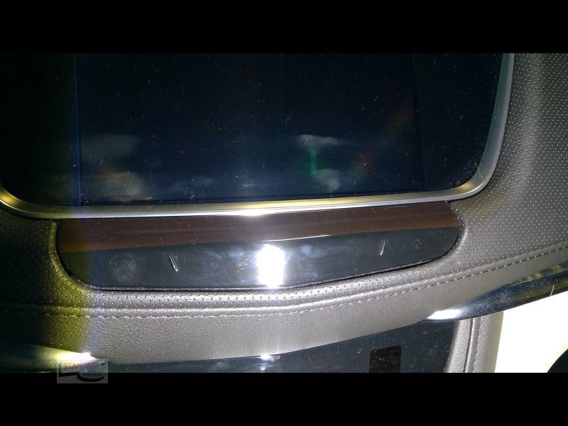 Audio Equipment Radio Control Panel Includes Display Fits 18-19 XT5 1037601