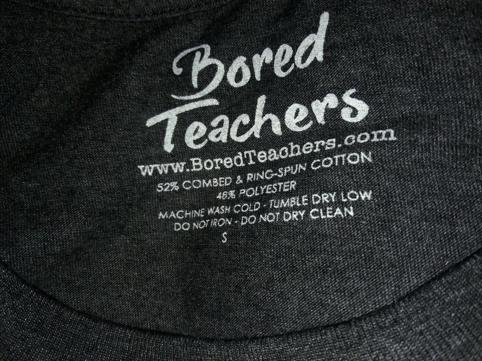 BORED TEACHS El Futuro de NUEVA CAMISETA ESTÁ EN MI AULA TALLA S Foto 3 de 3