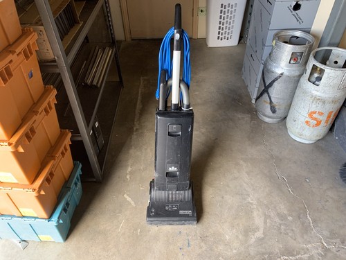 Windsor SENSOR S12 Commercial Vacuum