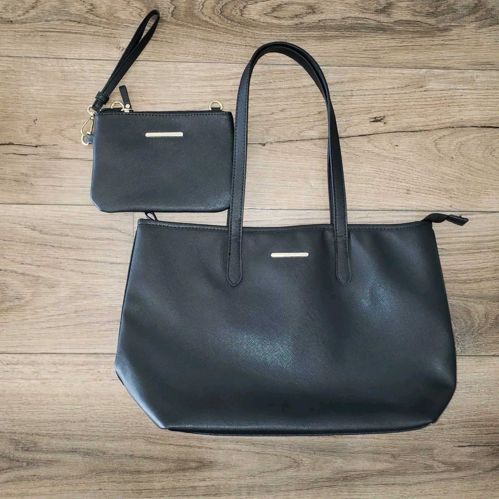 Time and Tru Womens 2-Piece Saffiano Leather Handbag Set in Black