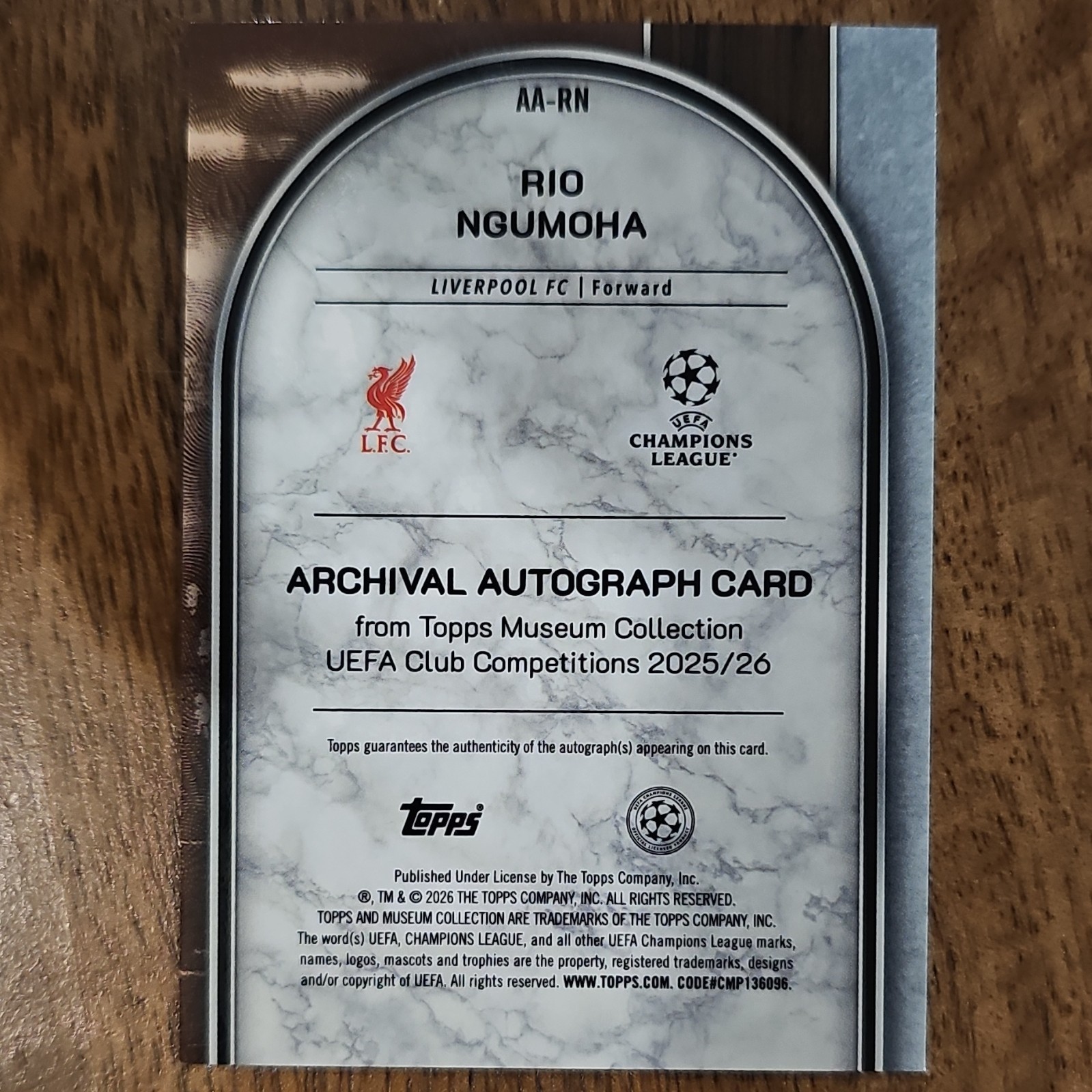 Topps Museum Collection UCC 2025-26 Rio Ngumoha Liverpool AA-RN Auto RC /299 view 7