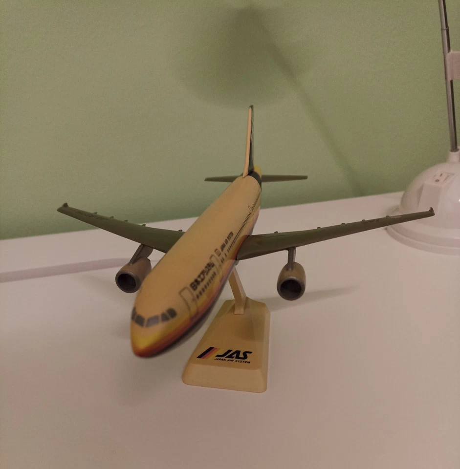 Modellino Aereo JAS Japan Air System Airbus A300-600R Scala 1:200 - Immagine 3 di 4