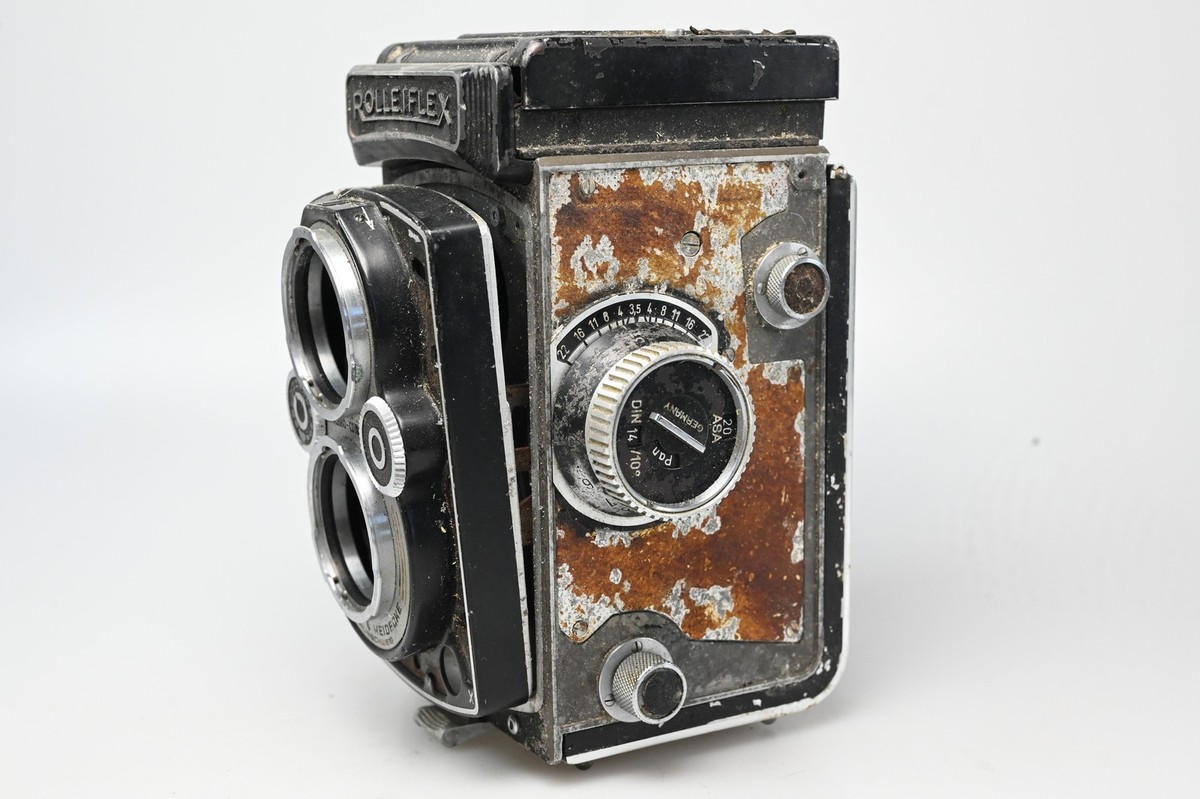Rolleiflex 3.5B Medium Format TLR Camera w/75mm Xenar Lens #G379