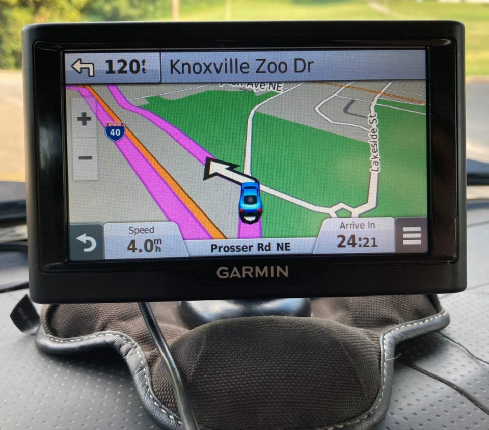 *WORKS* Garmin 145-01615-11 GPS Navigation System Bundle W/Cord and Holder. - Image 2 of 4