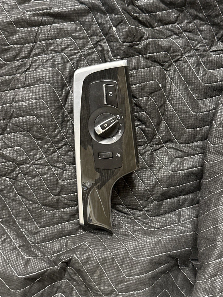 Embellecedor interior BMW Serie 5 2011-2016 F10 OEM Foto 2 de 4