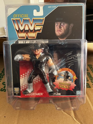 Hasbro WWF UNDERTAKER Blue Card 1991 SERIES 3 Retr...
