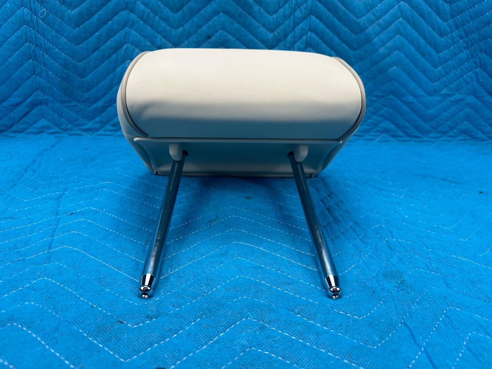 Bentley Continental Flying Spur Rear Seat Headrest RH or LH Ivory 2008-2012 OEM