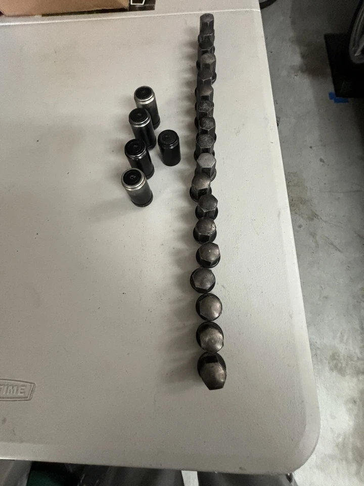 Porsche Aluminum Lug Nuts 911 912 924 944 951 928 930 Set of 18 LUGS 5 LOCKS Foto 4 de 4