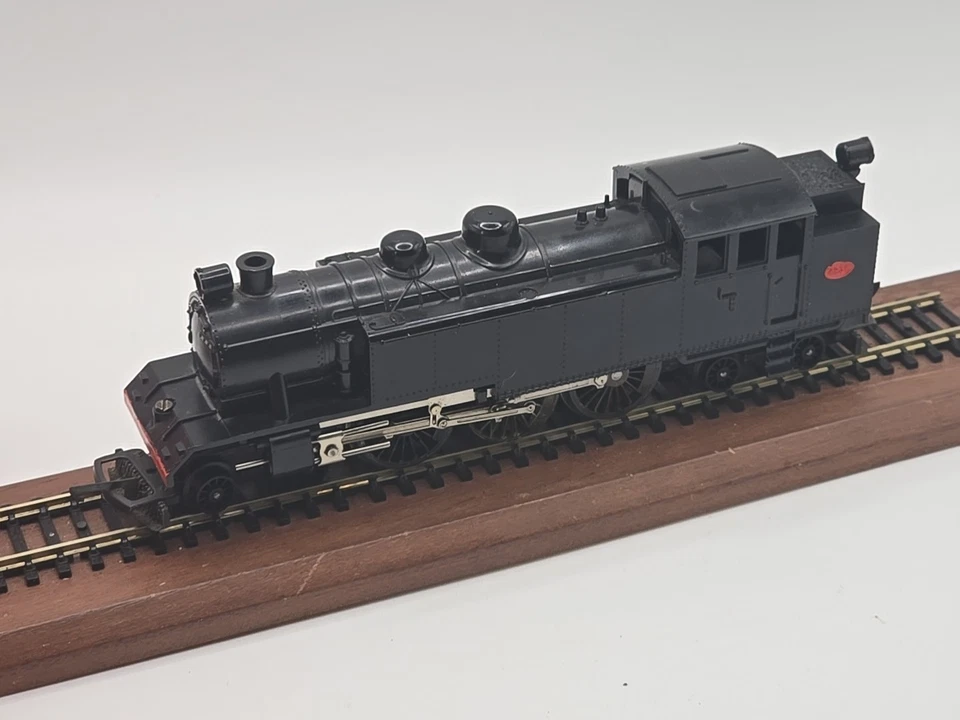 VERY RARE TRIANG NEW ZEALAND OO GAUGE R56 4-6-4 BALTIC TANK WAG LOCO 4830 - Image 4 of 4