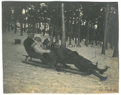 Orig. Foto Pilot Offiziere mit Frau bei Flugplatz HALBERSTADT 1.WK