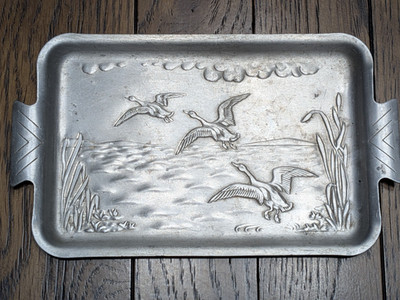 Vtg Flying Ducks in Flight Trinket Coin Jewelry Tray Dad Metalware 7'' Aluminum *