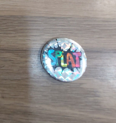 *GENUINE VINTAGE 1970S SPLAT BUTTON  PIN BADGE : 1.5 INCH / 4CM - NOT REPRO*
