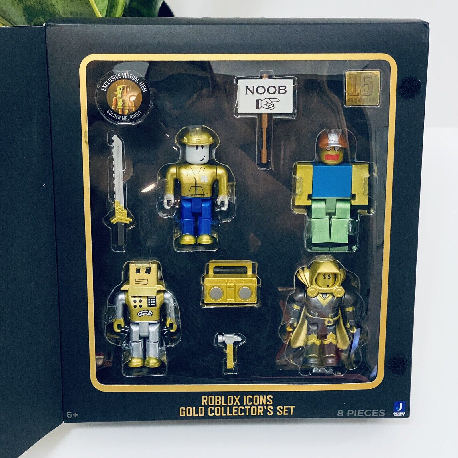 ROBLOX ICONS GOLD COLLECTORS Builderman+Mr. Robot Lot Of 3 191726405405