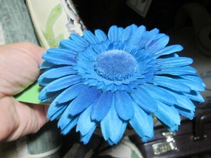 GARDEN GERBER DAISY CLIP ON SILK FLOWER TURQUOISE HAIR UPDO TEAL BLUE SUMMER NEW
