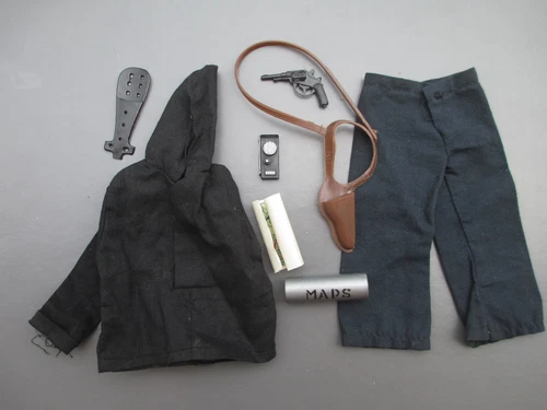 Vintage Hasbro Gi Joe Infiltration Outfit with HTF Brown Shoulder Holster