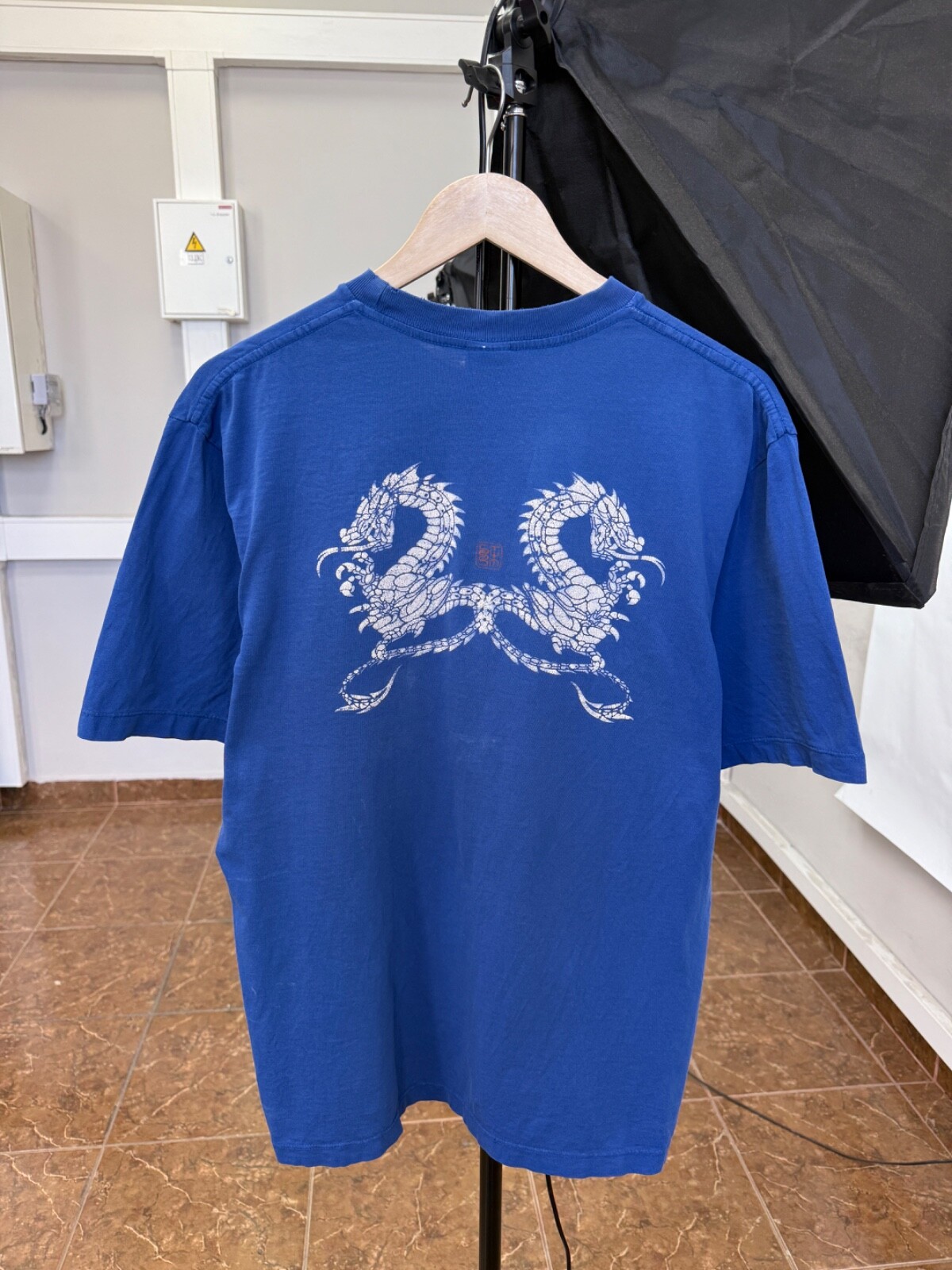 🇯🇵🐲 Vintage 90s Stussy Dragon Japan Retro T-Shirt Rare Y2K size M color Blue