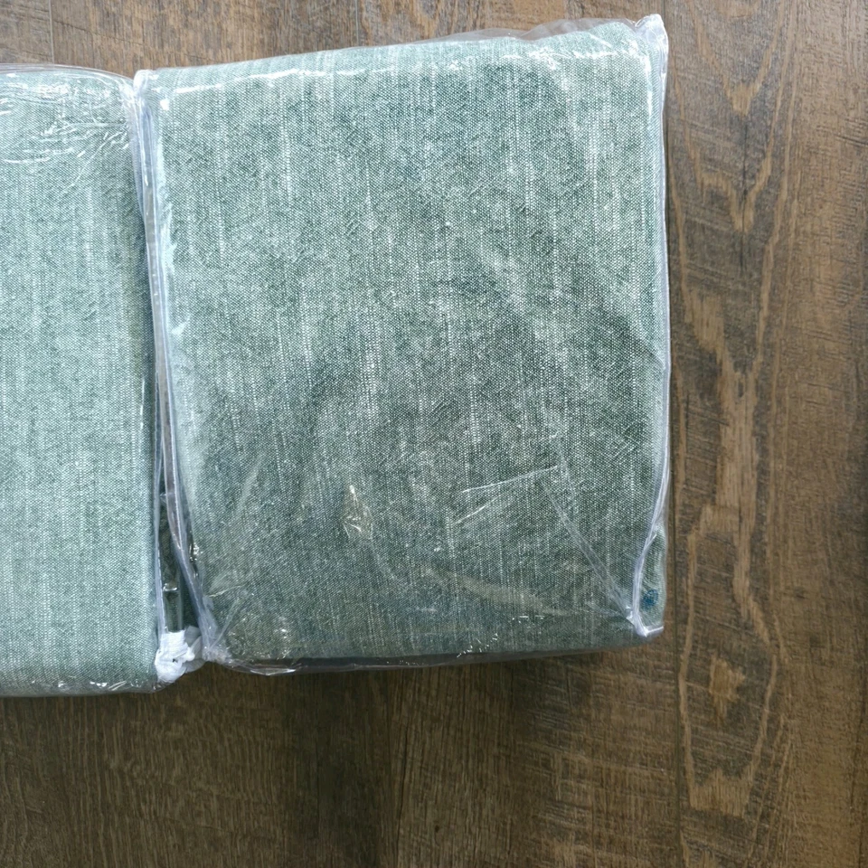 Pottery Barn Kids Evelyn Linen Blackout Curtains 44x84 Hunter Green New set of 2 - Image 3 of 3