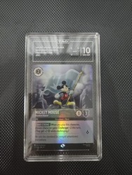 Disney Lorcana Mickey Mouse Standard Bearer 221/204 Epic Foil Fabled
