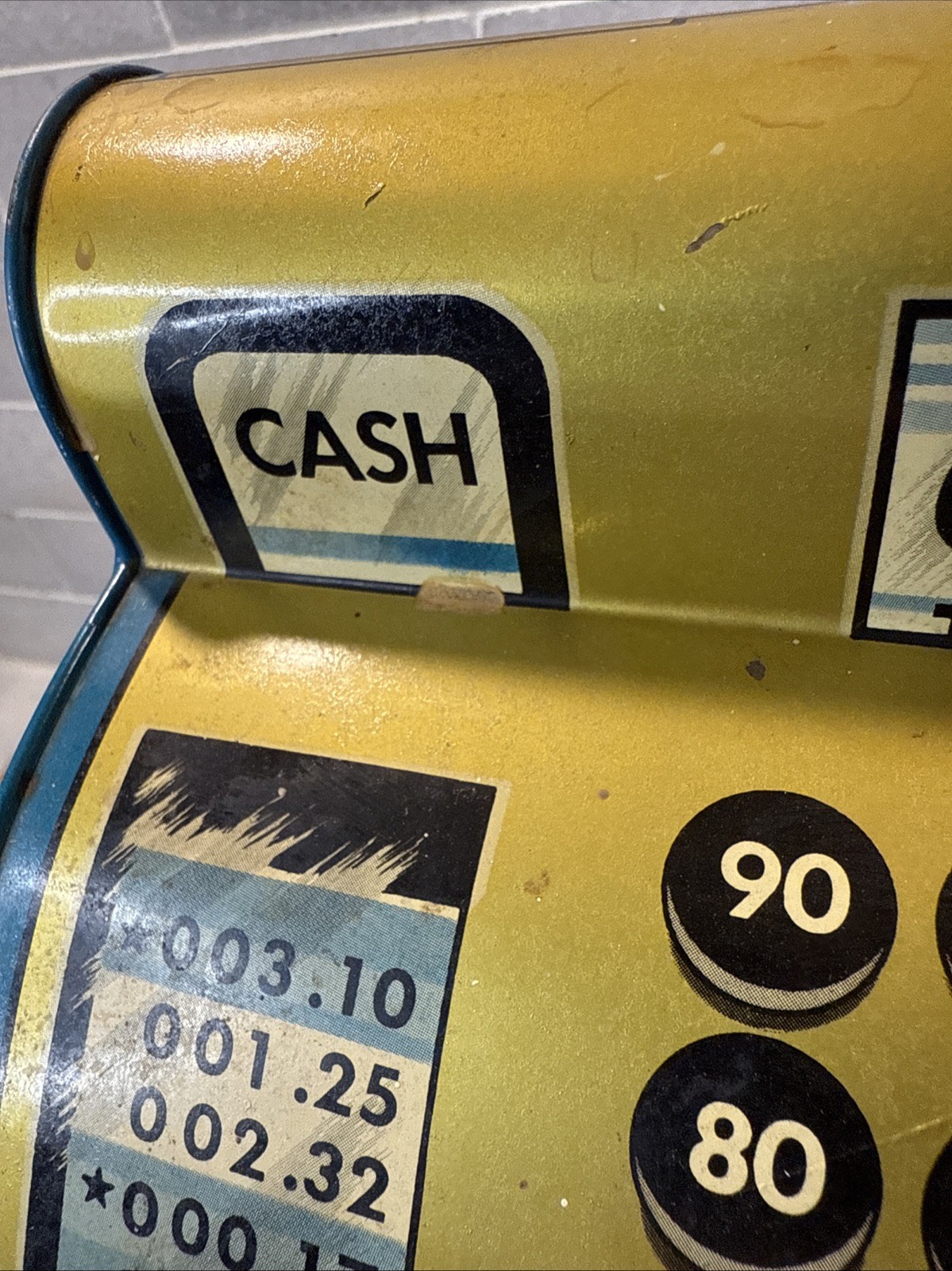 как выглядит 1950s Vintage Marx Toys Tin Cash Register "Protect Your Future" Working фото