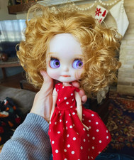 Bambola OOAK personalizzata Blythe 1/6 baby pouty labbra ciglia lunghe occhi addormentati capelli oro