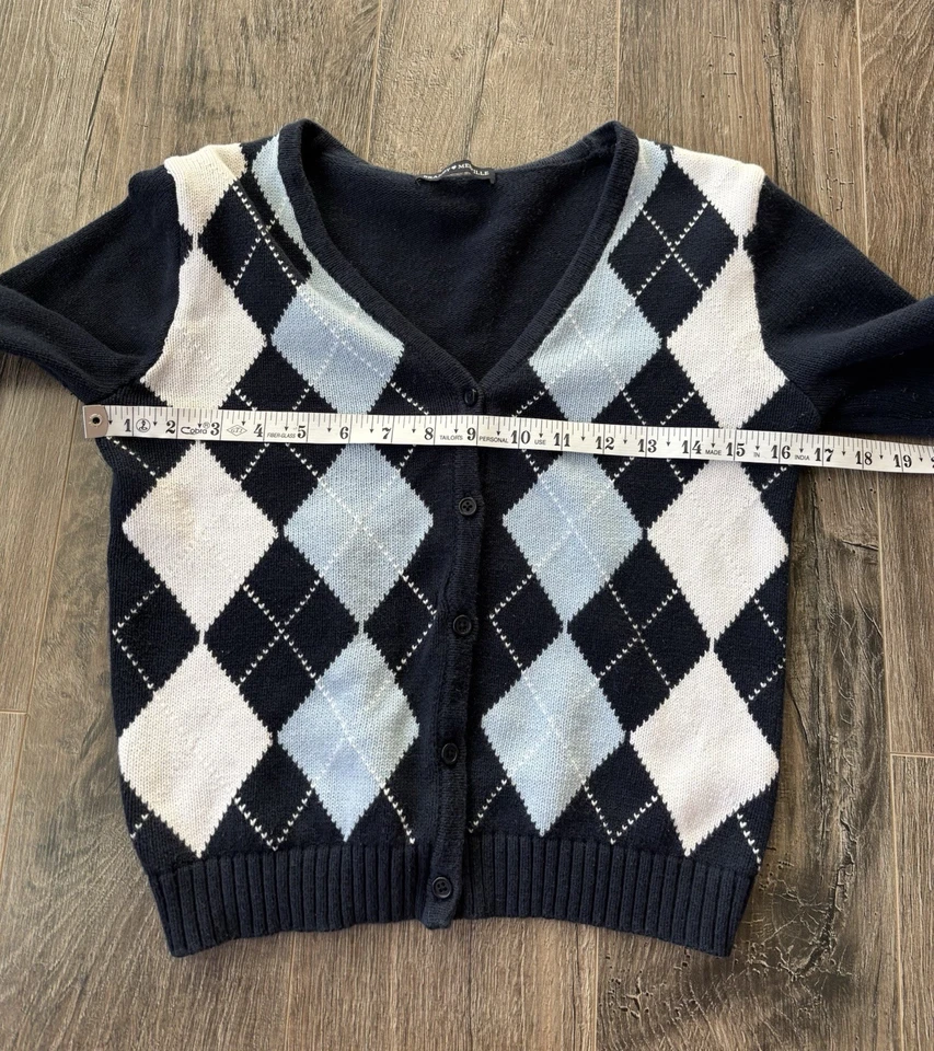 Brandy Melville Cardigan Sweater Women’s XS/S Navy Blue White Argyle Cropped Fit - Image 4 of 4